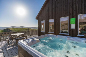 Stags View with Hot Tub